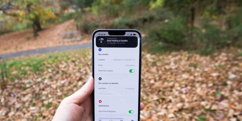 Apple is giving iPhone 14 and 15 users another free year of satellite features 14 apple is giving iphone 14 and 15