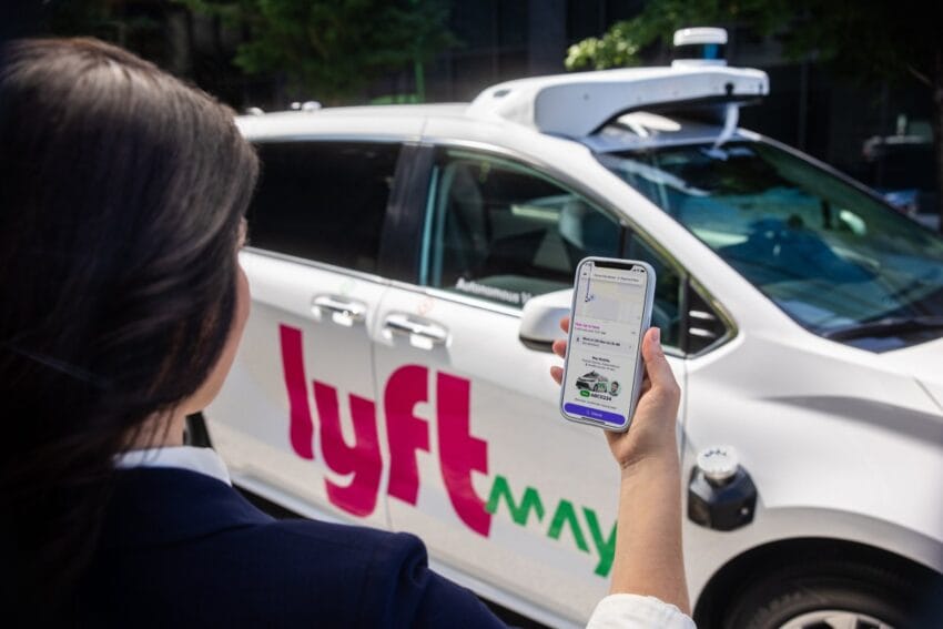 lyft and may mobility launch robotaxis in
