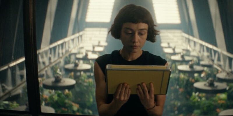 Alien: Earth’s beefy tablets were inspired by Sony’s classic Watchman 13 alien earth s beefy tablets were inspired