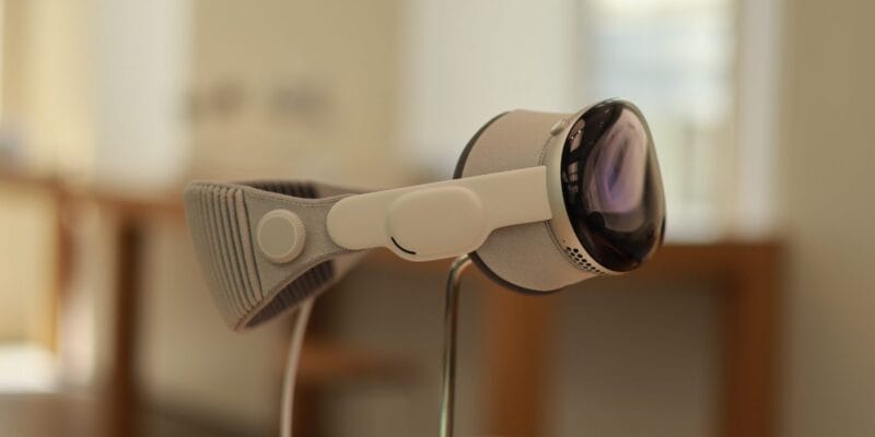 WSJ explores the niche markets benefiting from the Apple Vision Pro 7 wsj explores the niche markets benefiting from