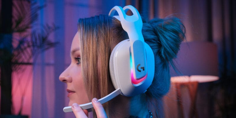 The Astro A20 X headset was made for multi-console homes 2 the astro a20 x headset was made