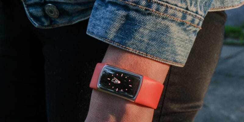 Amazon drops the price of our favorite fitness tracker to $108 with this Fitbit Charge 6 deal 19 amazon drops the price of our favorite