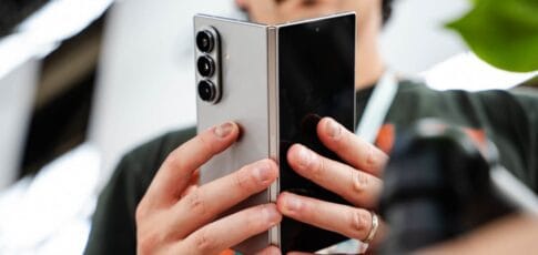 samsung galaxy phones need a full redesign