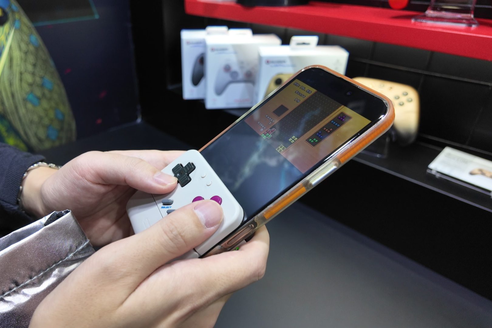 gamesir s clip-on controller turns smartphones into
