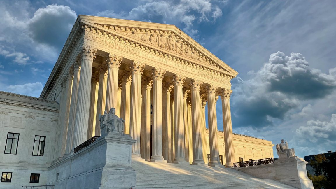 supreme court lets trump fire ftc democrat