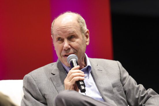 ex-disney ceo michael eisner calls the fcc