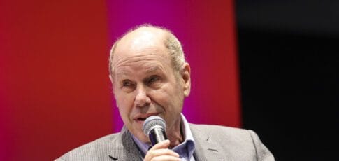 ex-disney ceo michael eisner calls the fcc