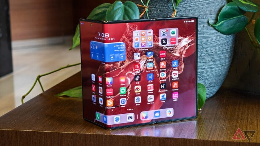 samsung s galaxy z trifold 7 makes