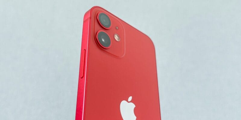Apple isn’t done patching a discontinued iPhone thanks to EU radiation drama 17 apple isn t done patching a discontinued