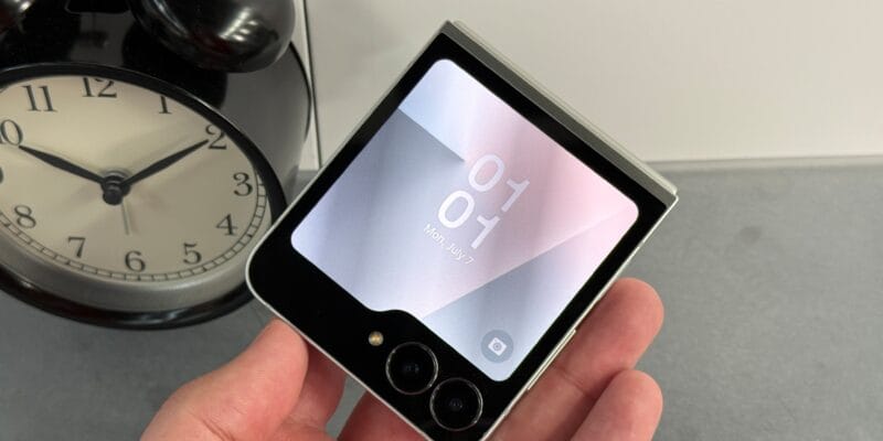 The Samsung Galaxy Z Flip 7 FE is now more affordable than ever 5 the samsung galaxy z flip 7 fe
