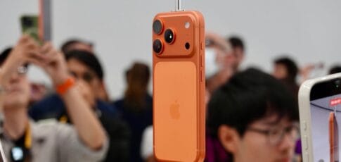 iphone 17 pro reintroduces a glass cutout