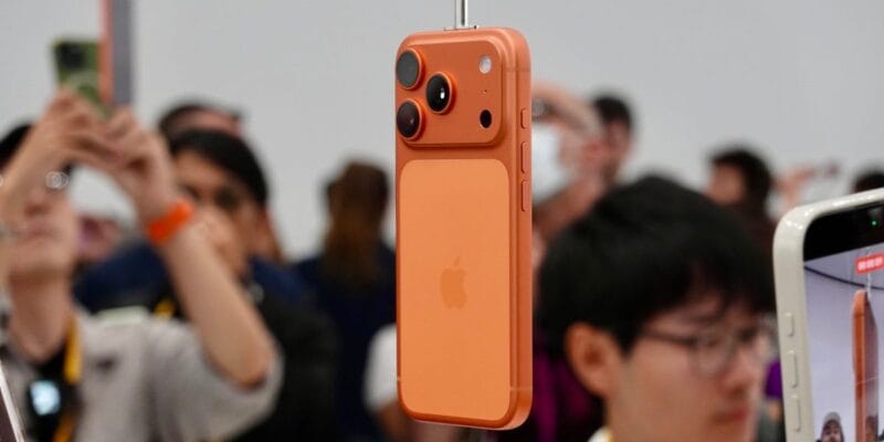 iPhone 17 Pro reintroduces a glass cutout for 5G mmWave antenna on U.S. models 8 iphone 17 pro reintroduces a glass cutout