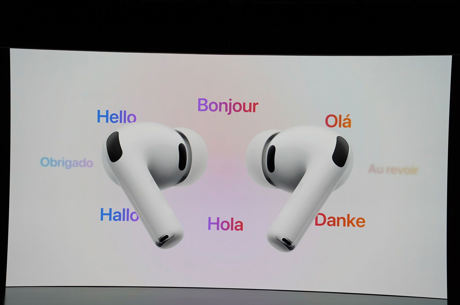 apple isn t packing a charging cable