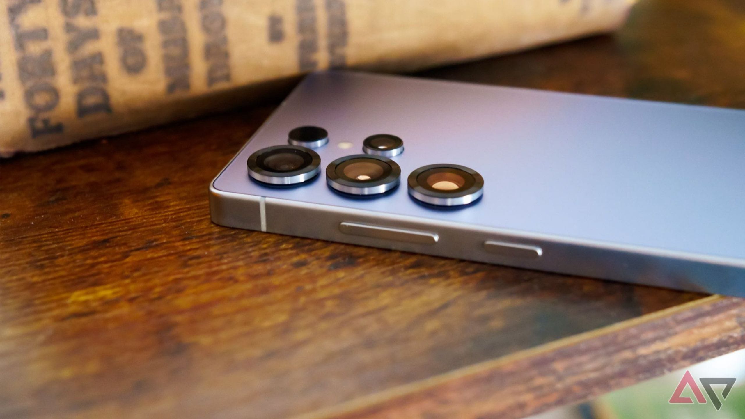 samsung is making a new zoom lens