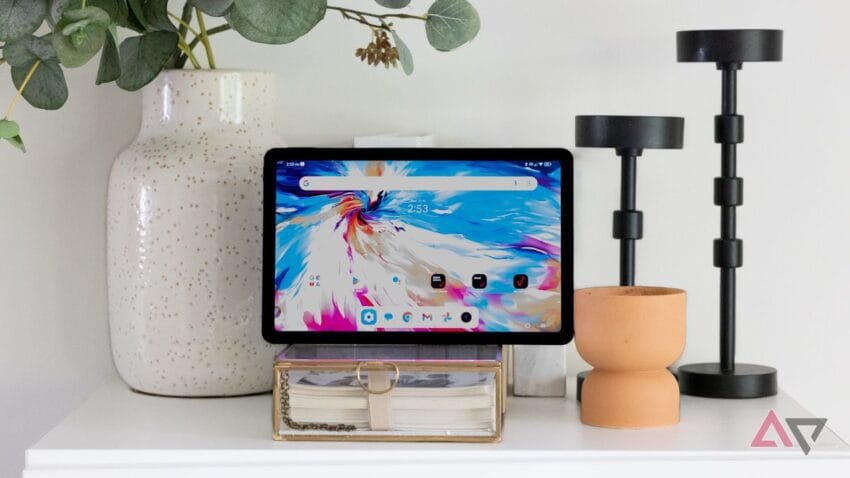 a compact low-cost tablet leaks with one