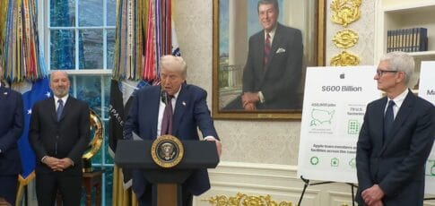 tim cook expected back at the white