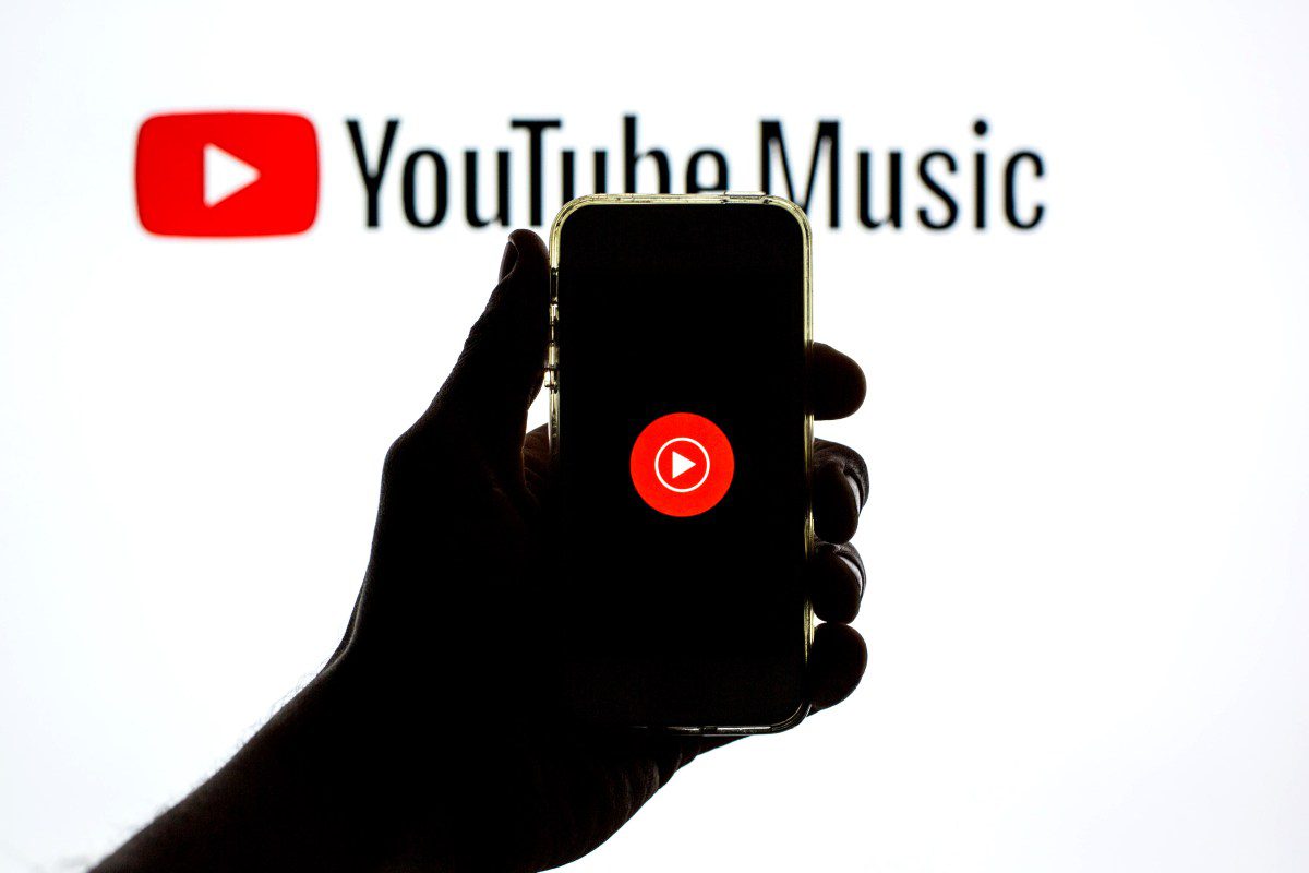 youtube music tests ai hosts that share