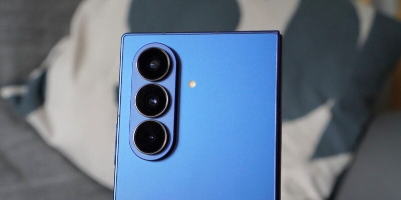 Multiple Galaxy Z Fold 7 users report flaking paint issues like the Z Fold 6's 14 multiple galaxy z fold 7 users report
