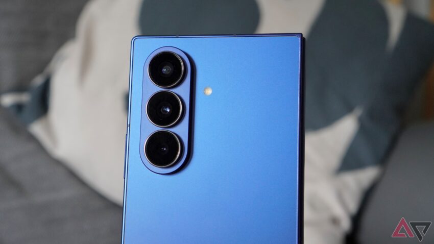 multiple galaxy z fold 7 users report