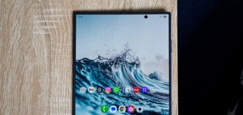 samsung galaxy z trifold may launch in