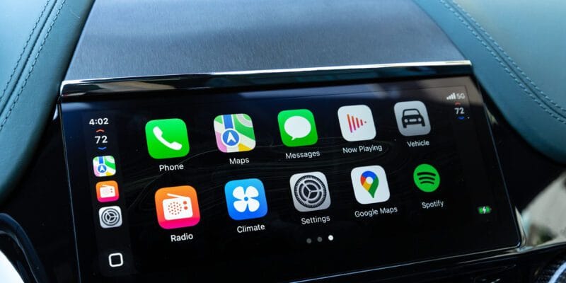 GM isn’t ready to rip off the CarPlay/Android Auto band-aid quite yet 19 gm isn t ready to rip off