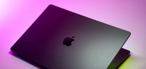 macbook pro rumor points to oled touchscreen