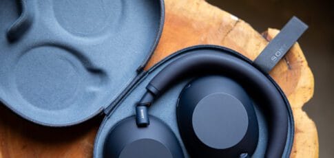 sony brings audio sharing to its flagship