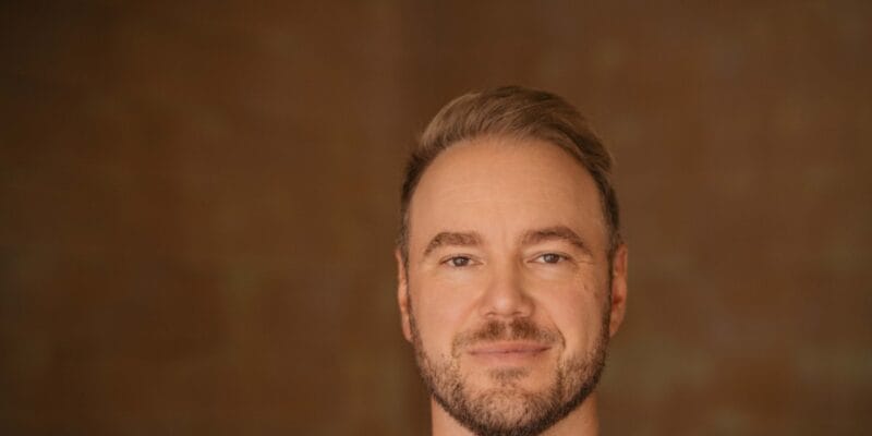 how a headphone site operator built loyalty