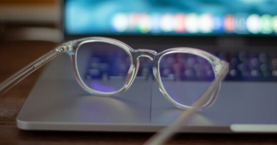 apple vision air reportedly shelved over meta