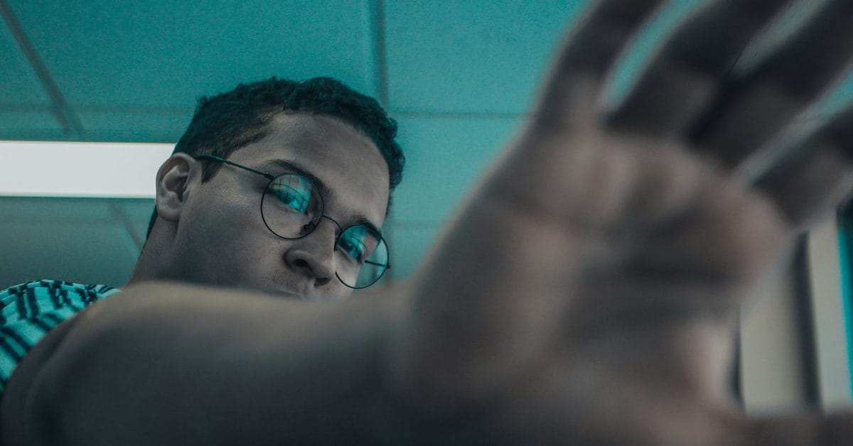 apple faces cybercrime investigation in france after