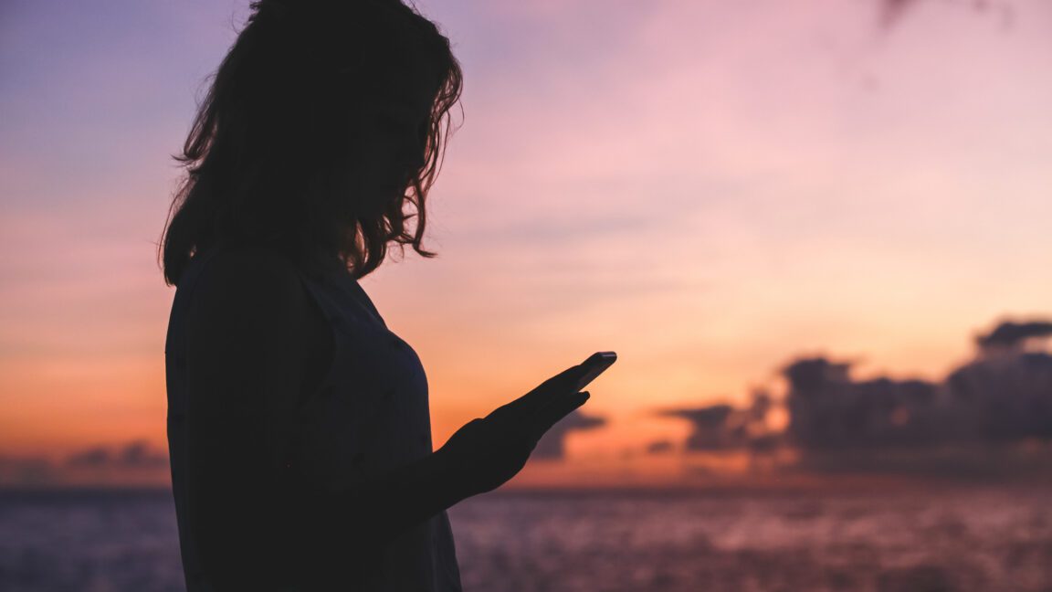 teen sues to destroy the nudify app