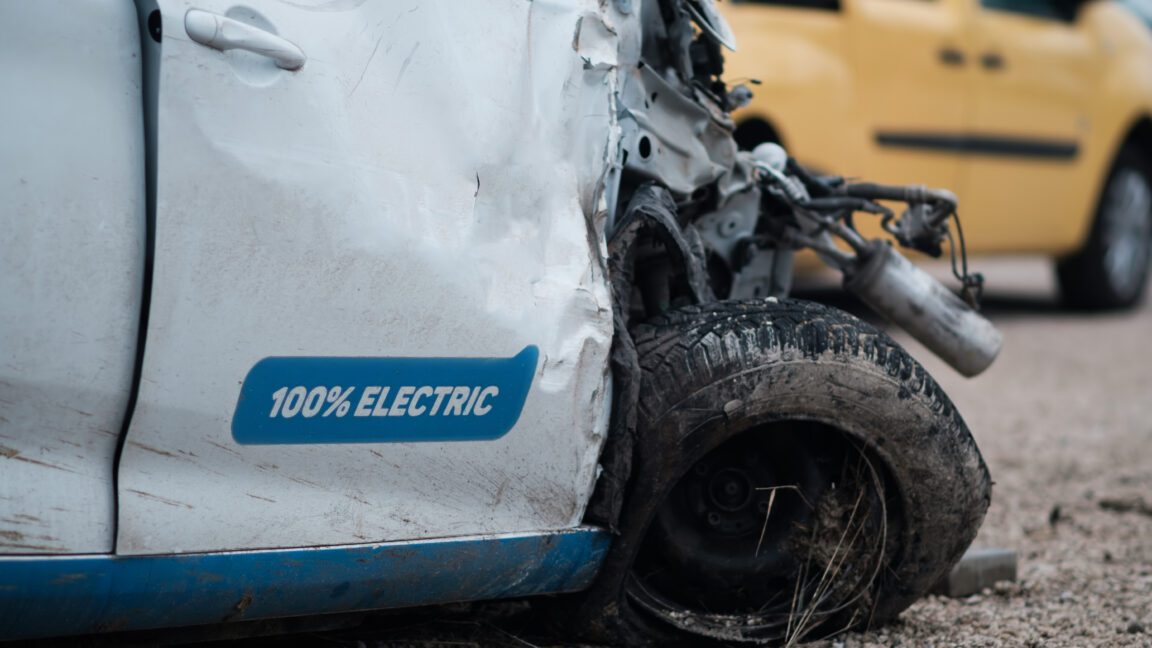 how automakers are reacting to the end