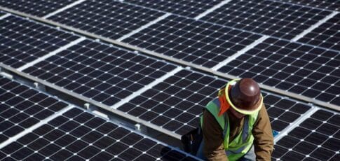 microsoft buys another 100 mw of solar