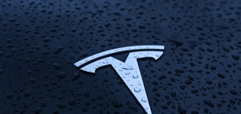 tesla s full self-driving software under investigation