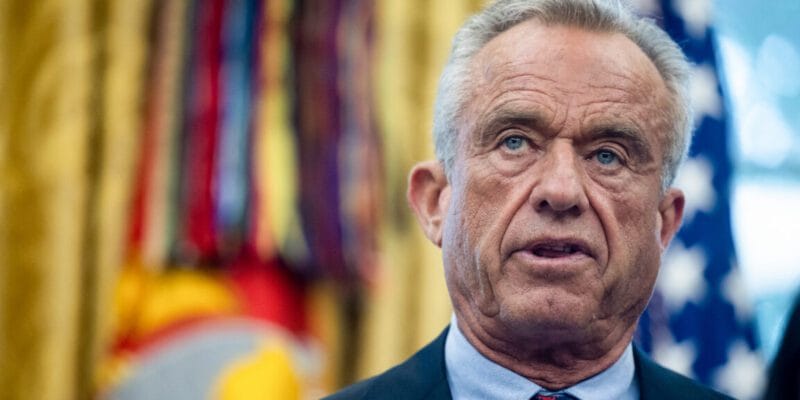 RFK Jr. drags feet on COVID-19 vaccine recommendations, delaying shots for kids 6 rfk jr drags feet on covid-19 vaccine