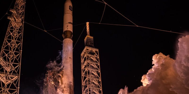 Blue Origin aims to land next New Glenn booster, then reuse it for Moon mission 8 blue origin aims to land next new