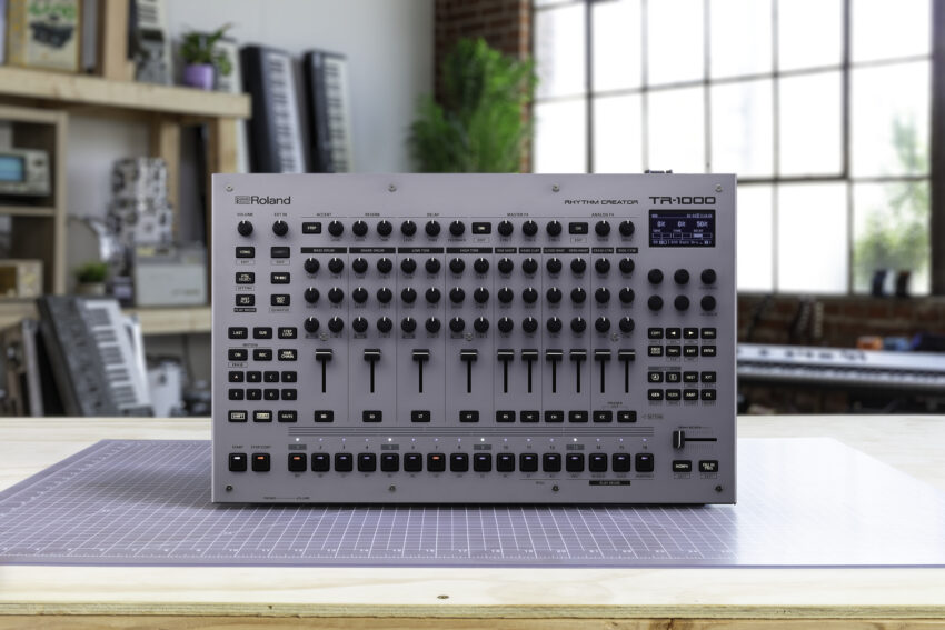 roland s tr-1000 is its first analog