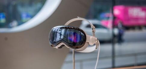 apple vision pro to feature live immersive