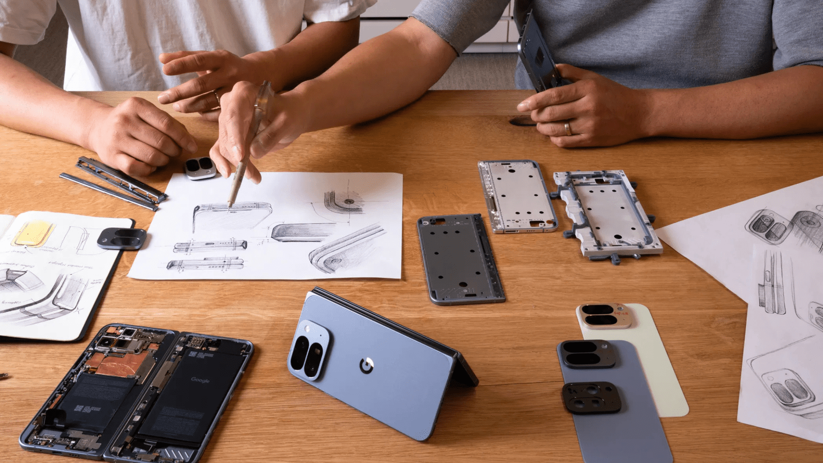 the pixel 10 pro fold sets itself