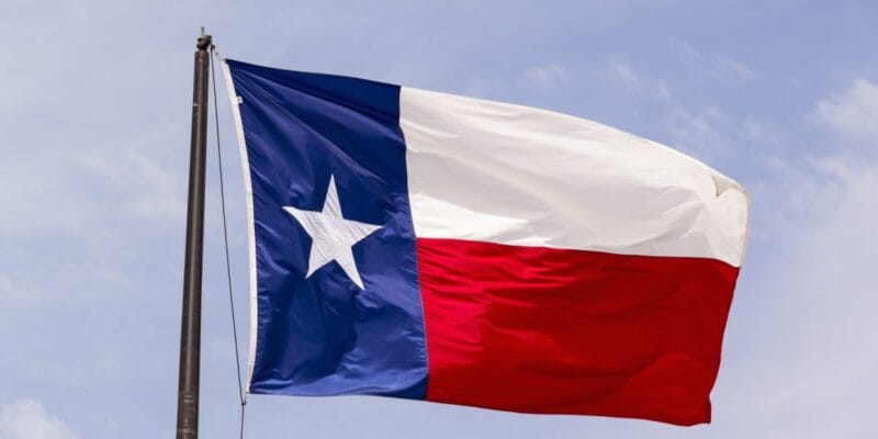 Apple and Google reluctantly comply with Texas age verification law 1 apple and google reluctantly comply with texas