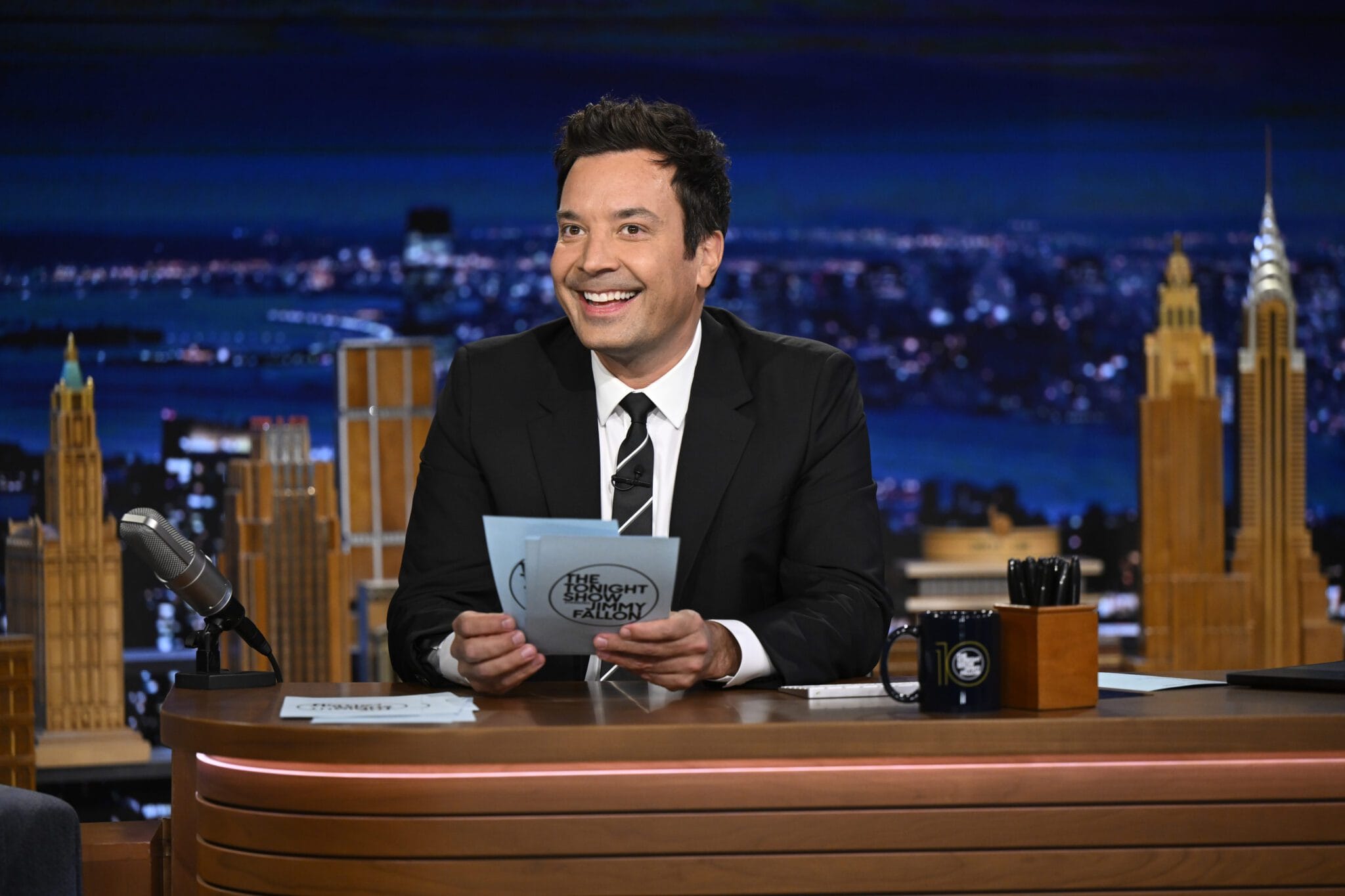 Jimmy Fallon Sign Jimmy Fallon Wants To Turn Wordle Into A TV Show