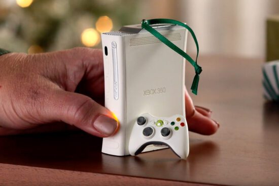 hallmark s glowing xbox 360 ornament plays