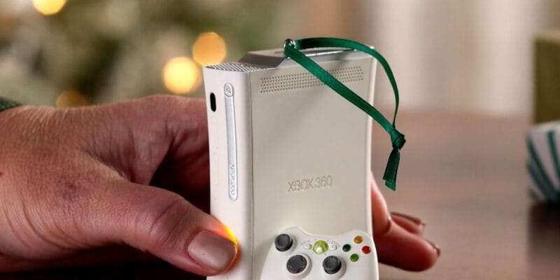 Hallmark’s glowing Xbox 360 ornament plays the Halo theme 10 hallmark s glowing xbox 360 ornament plays