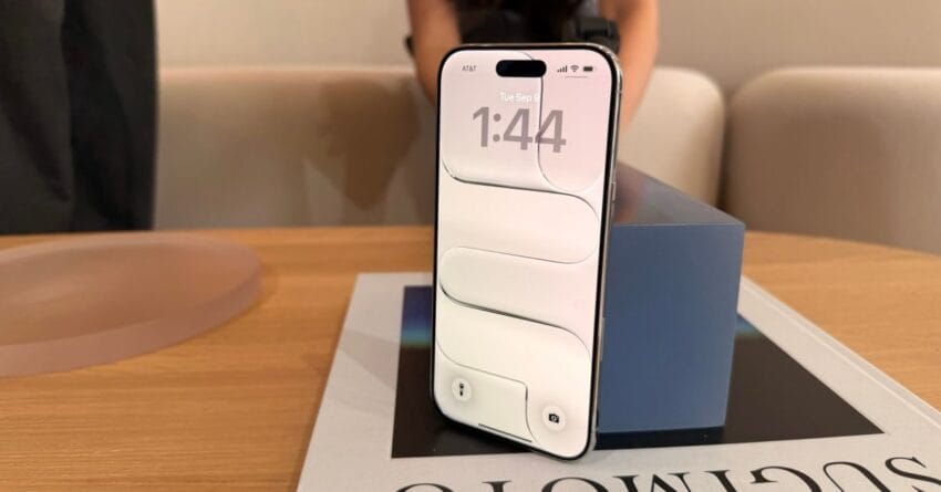 iphone air sells out almost instantly in