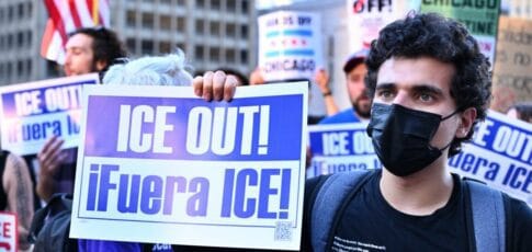 apple removes iceblock won t allow apps