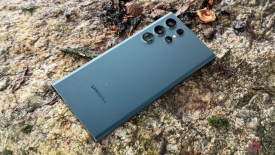 samsung s 2022 flagship just beat 2025