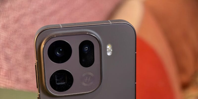 Oppo Find X9 Pro’s massive 7,500mAh battery arrives in Europe 14 Oppo Find X9 Pro’s massive 7,500mAh battery arrives in Europe | Hashe Computer Solutions (Pvt) Ltd.