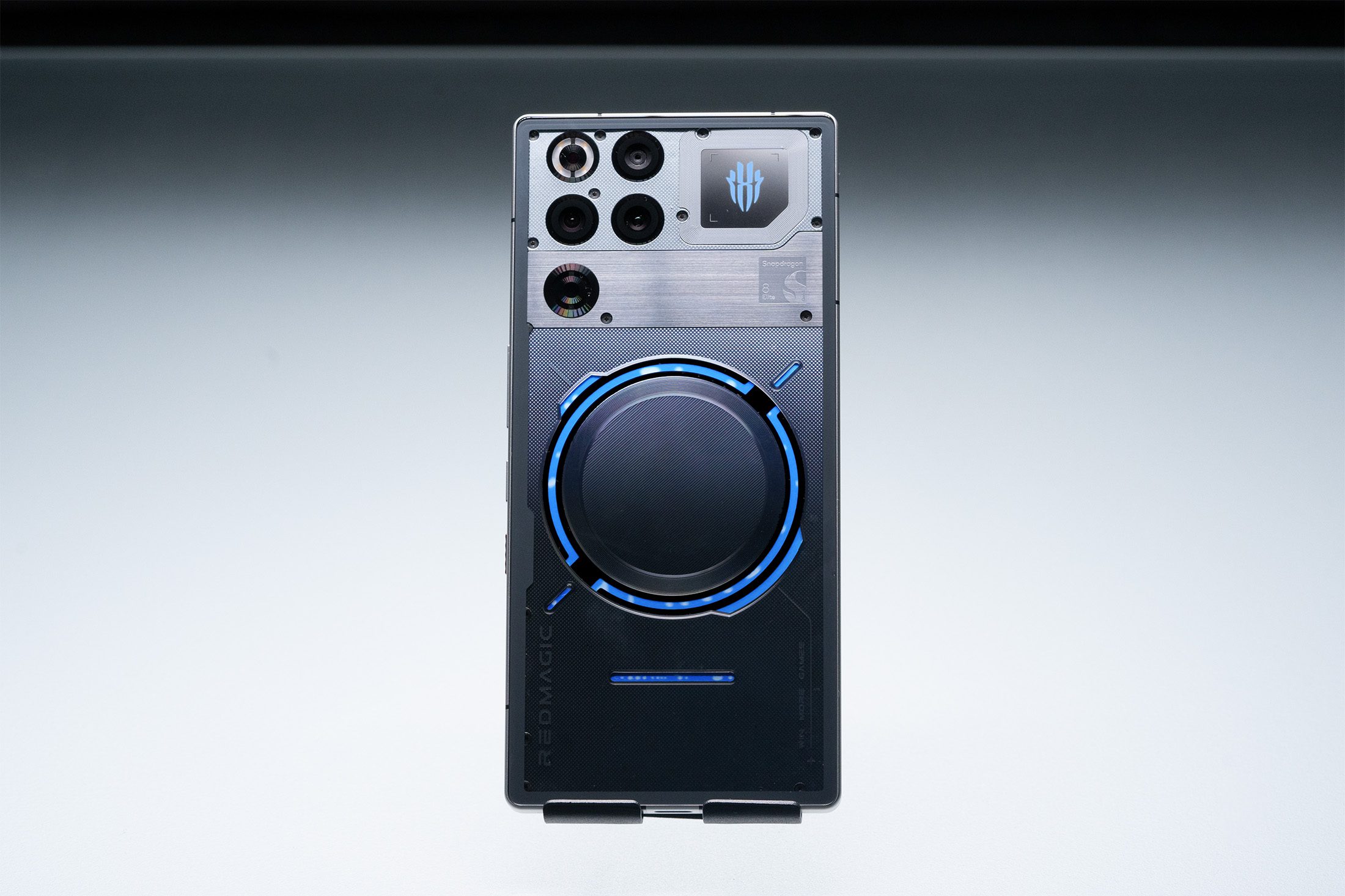 redmagic 11 pro is the first phone