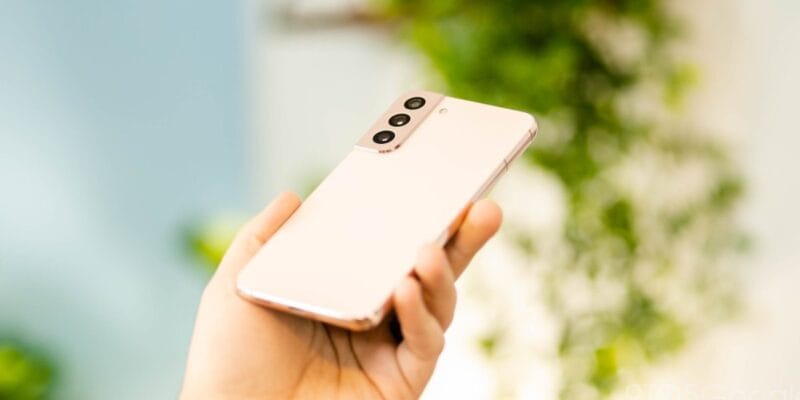 samsung starts rolling out android 16 to