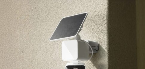wyze s new solar-powered pan-and-tilt security camera